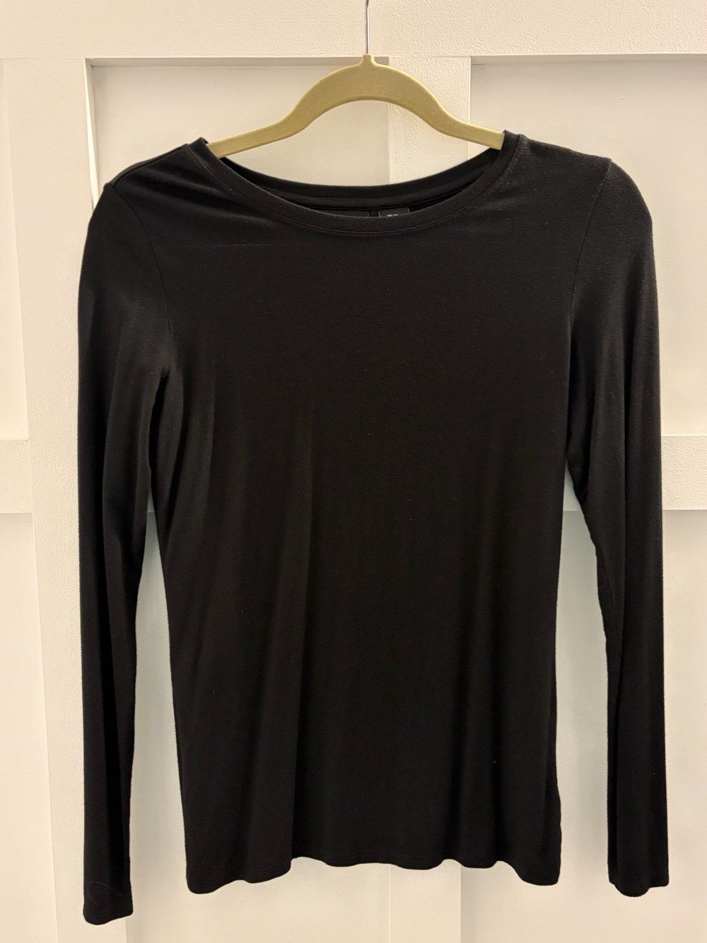 Adrienne Vittadini Black Long-Sleeve Crewneck Top